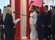 Wali Kota Kendari Lantik 61 Pejabat Baru, Tekankan Profesionalisme dan Loyalitas ASN