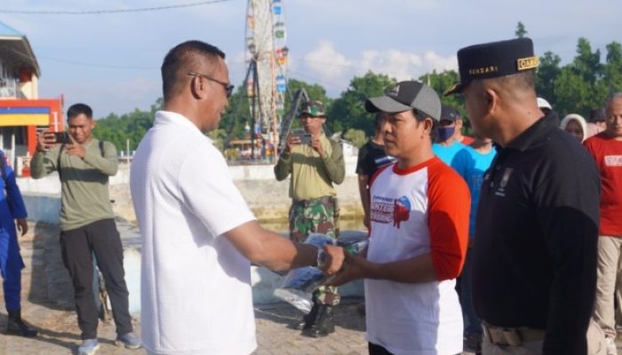 Semarak HUT RI ke-80, Pemkot Kendari Gelar Wisata Pungut Sampah di Teluk Kendari